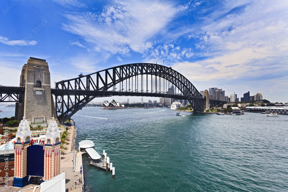 Fototapeta premium Sydney Luna Ferry City Up