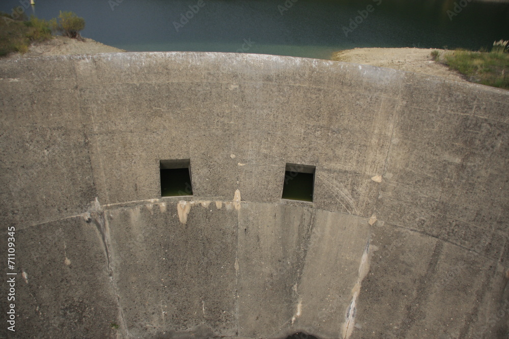entrée du déversoir du barrage de SaintCassien Stock Photo Adobe Stock