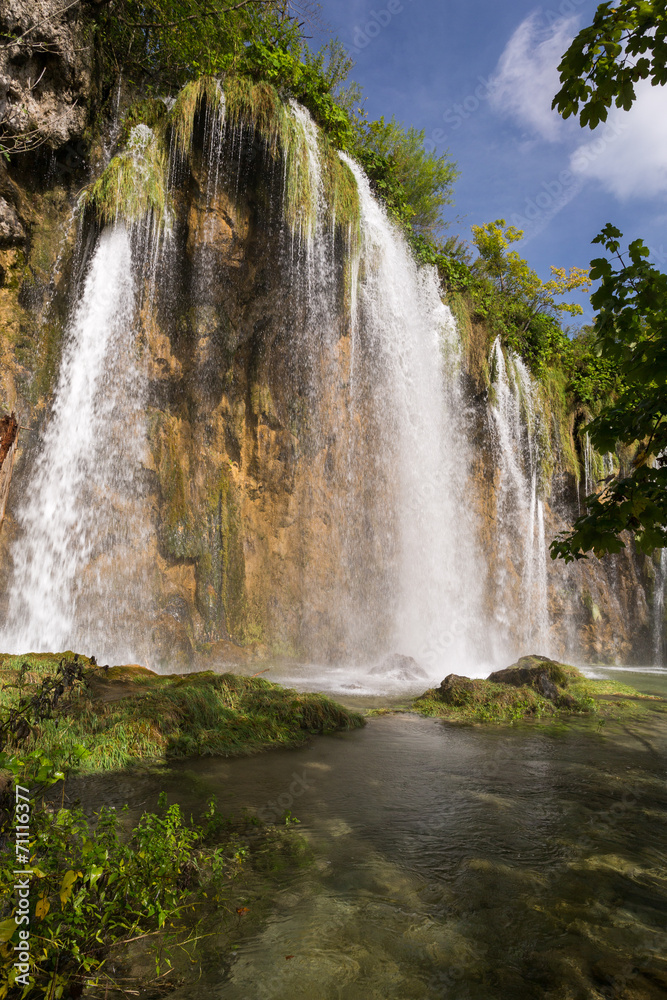 Cascades et chutes à Plitvice-Plitvicka