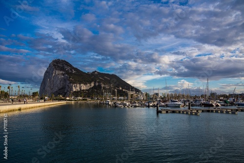 Spanischer Yachthafen vor Upper Rock Gibraltar