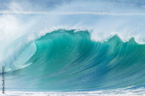 Fototapeta Naklejka Na Ścianę i Meble -  Ocean Wave Scenic Color