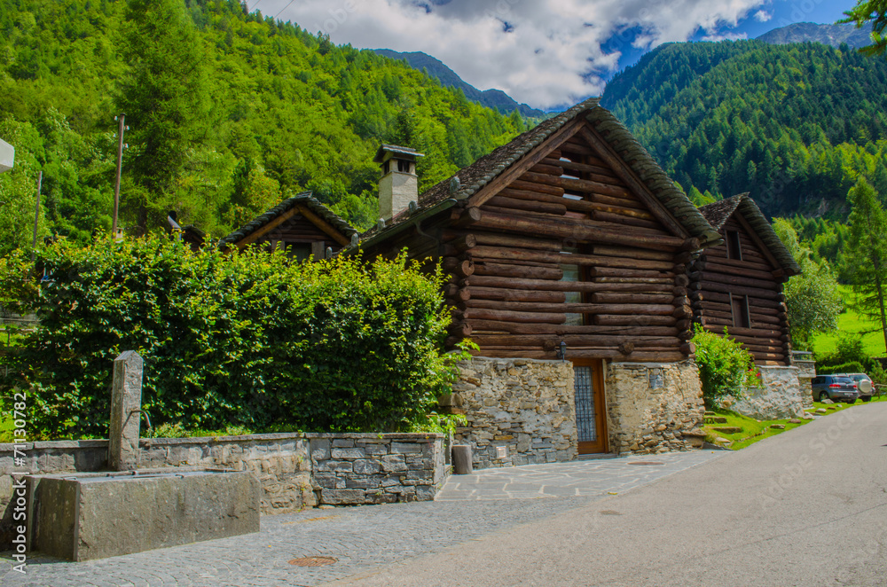 House in Locarno's mountain - Mogno