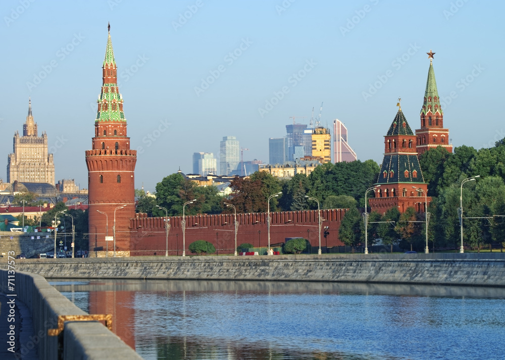 Fototapeta premium Moscow Kremlin and skyline view