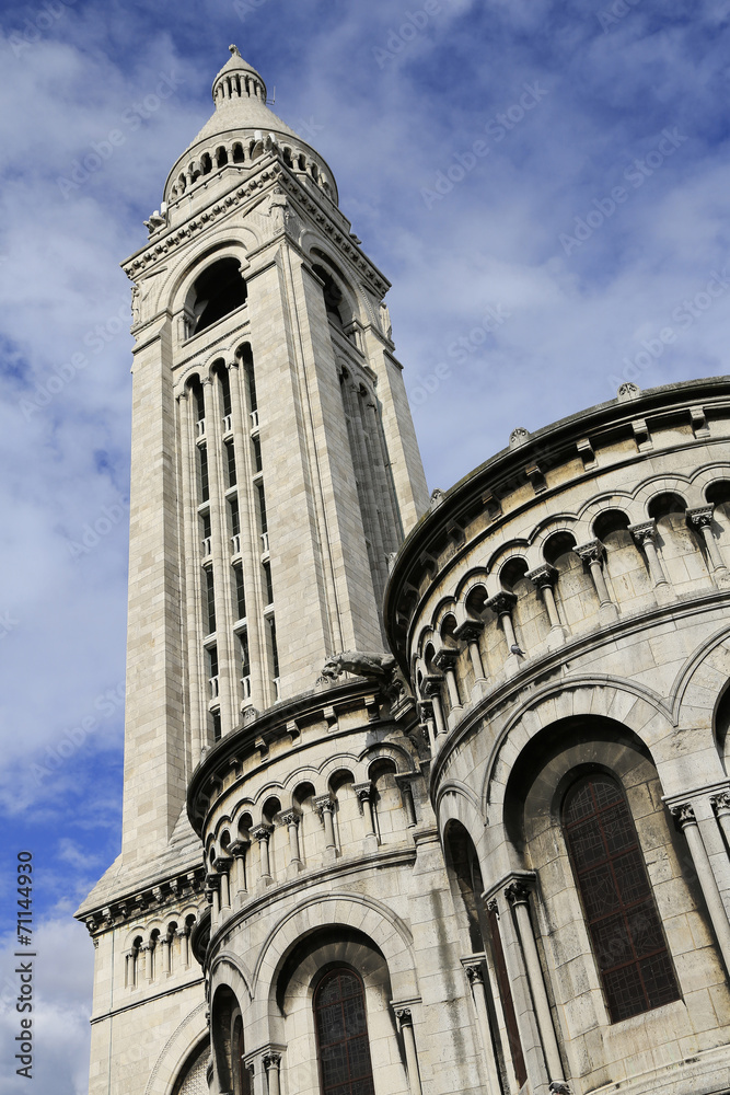 Glockenturm der Kirche Sacre-Coeur in Paris