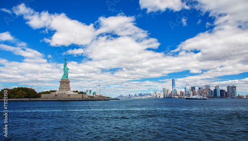 Statue of Liberty and skyline New York © Kaesler Media
