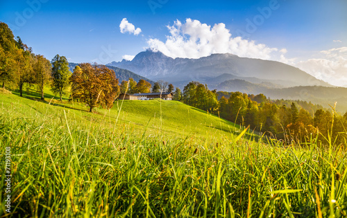 Obraz na płótnie Beautiful autumn landscape in the Alps w salonie