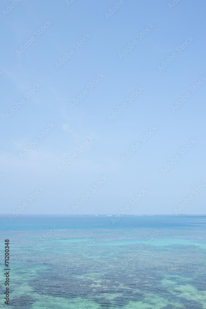 沖縄の海・久高島