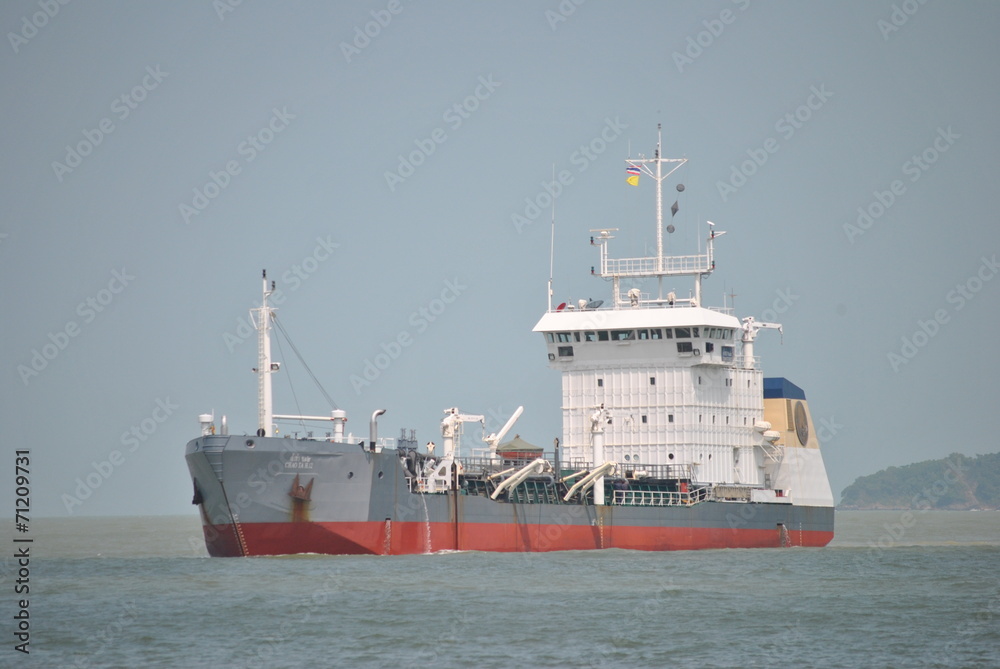 oil tanker