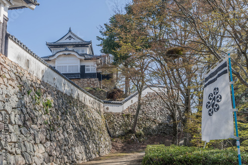 備中松山城の天守と石垣