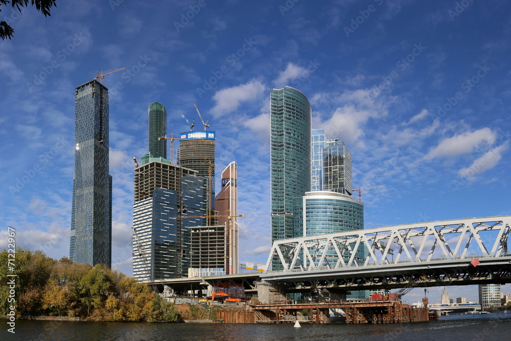 Naklejka premium Москва Сити. Осенний день.