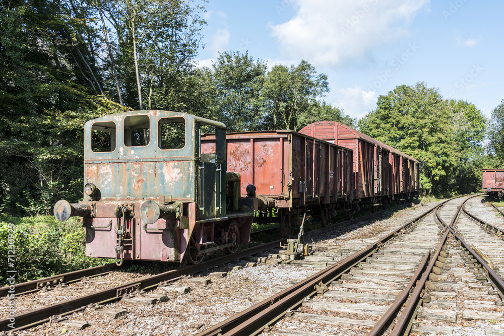 old rusted train at trainstation hombourg
