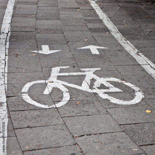 bicycle sign, bicycle sign painted on road