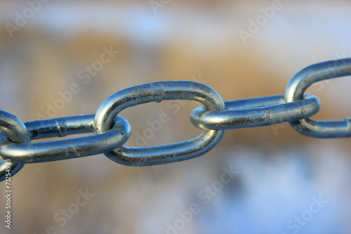 Linked Chain © Alaskajade
