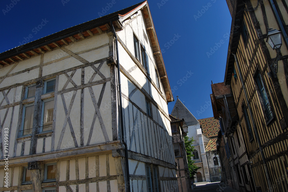 Rue de Troyes Rue de Troyes
