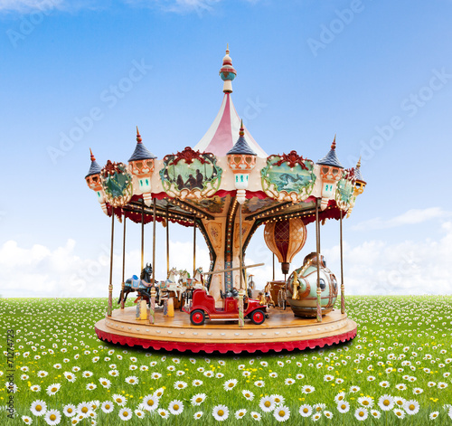 Karusell in Blumenwiese
