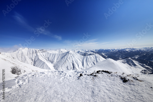 Winter mountains and blue sky © BSANI