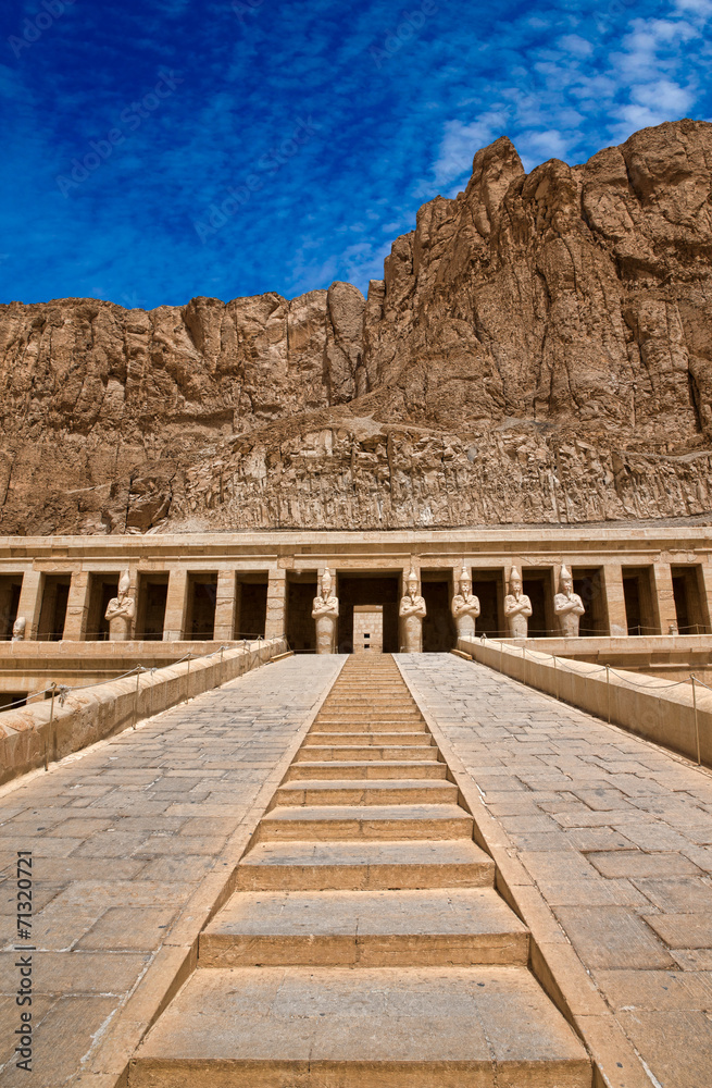 Obraz premium Hatshepsut near Luxor in Egypt