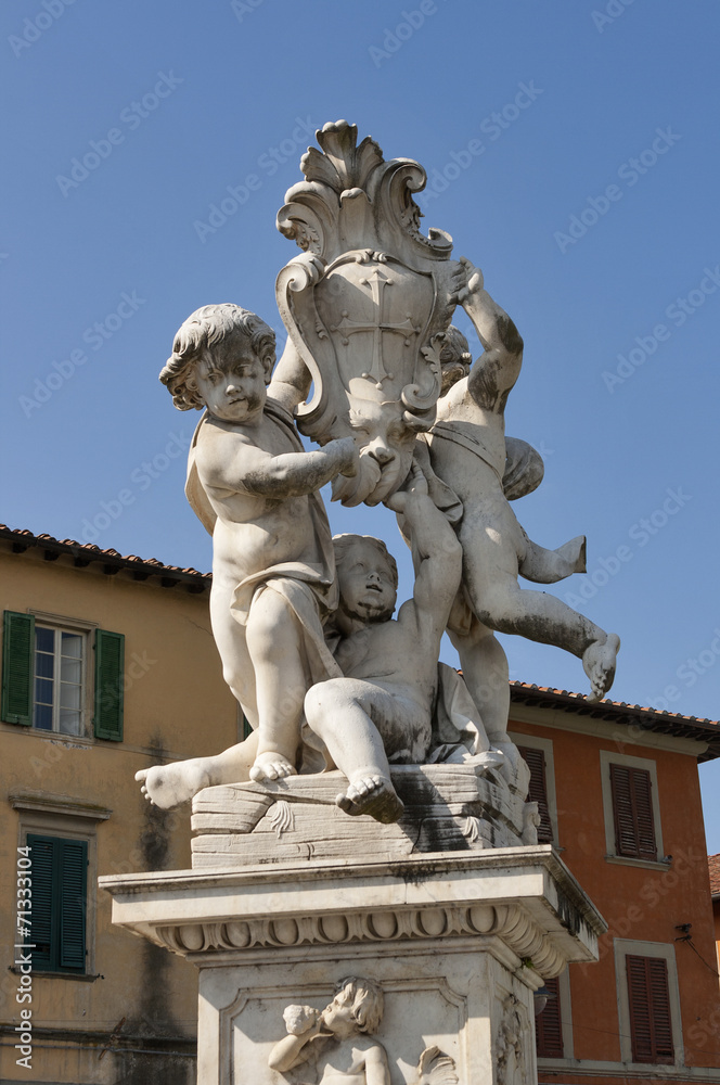 La Fontana dei Putti Statue, Pisa