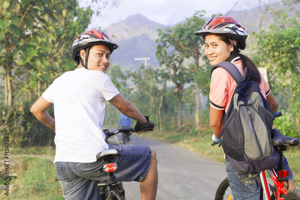 Couple cyclist Couple cyclist