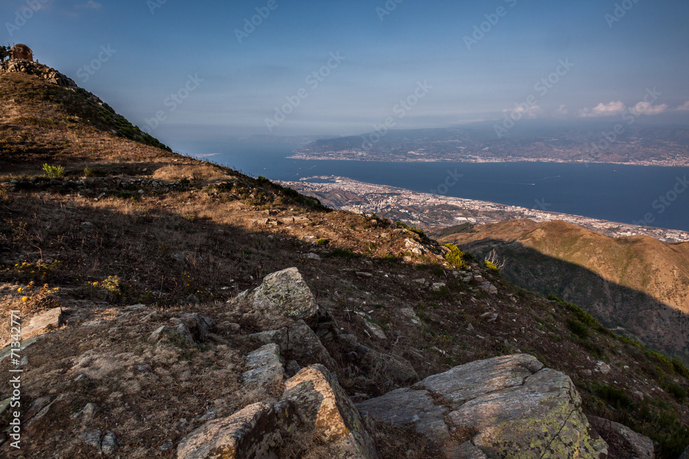 Panorama dello stretto di Messina