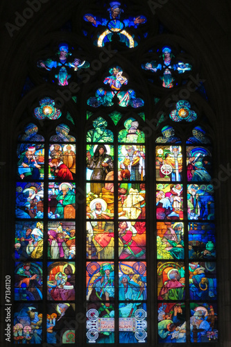 Kirchenfenster im Prager Veitsdom