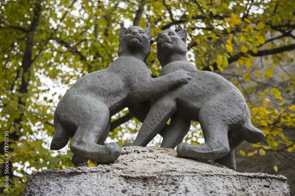 Fototapeta premium Stone statues of animals in Moscow Zoo