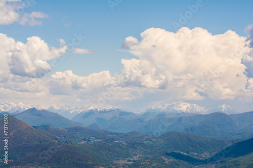 Italienische Alpen am Lago Maggiore © kentauros