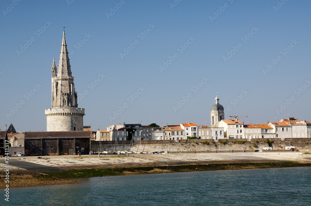 Tour de la Lanterne et ses fortifications - La Rochelle Tour de la Lanterne et ses fortifications - La Rochelle