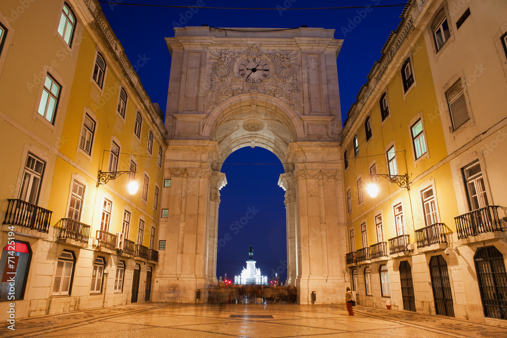 Fototapeta premium Rua Augusta Arch at Night in Lisbon