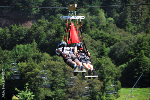 Tyrolienne en duo super-besse