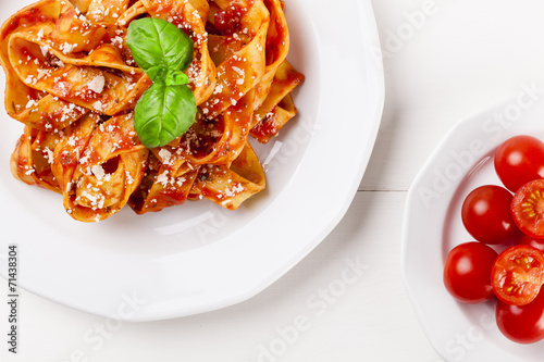 Pasta tagiatelle with tomato