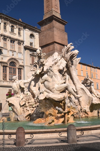 Piękna fontanna Cztery Rzeki na Piazza Navona w Rzymie, Włochy
