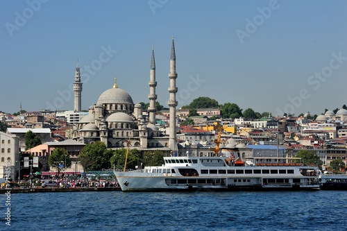 Yeni Camii- New Mosque in Istanbul-Eminonu © hayricaliskan