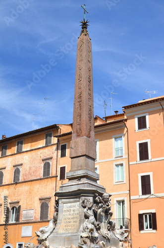 Piękna fontanna Pantheon w rzymie, włochy #71513598