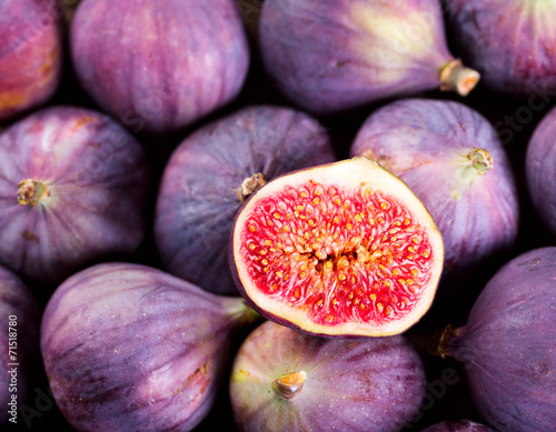 fresh figs photo