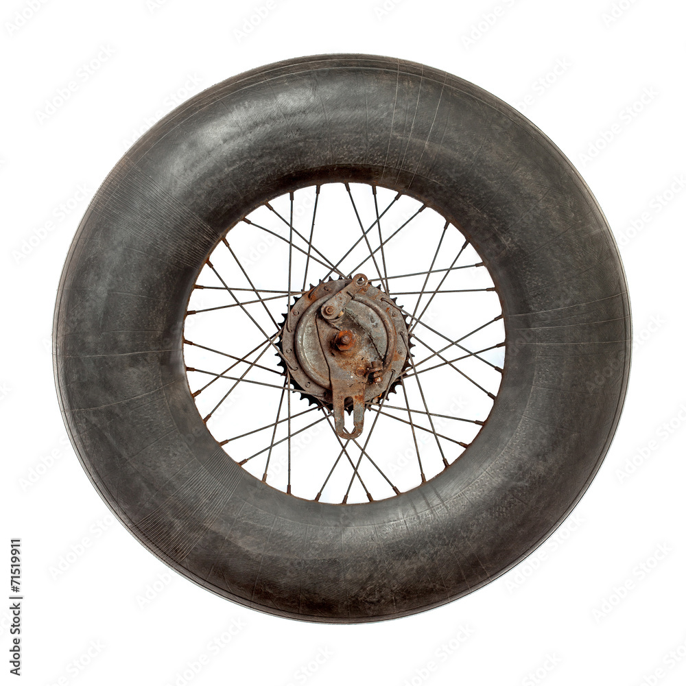 Spoke wheel with inflated tire tube