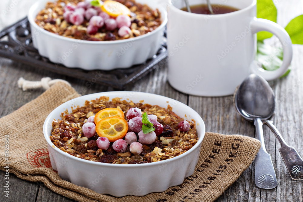 Baked oatmeal with carrot, walnuts and raisins Baked oatmeal with carrot, walnuts and raisins