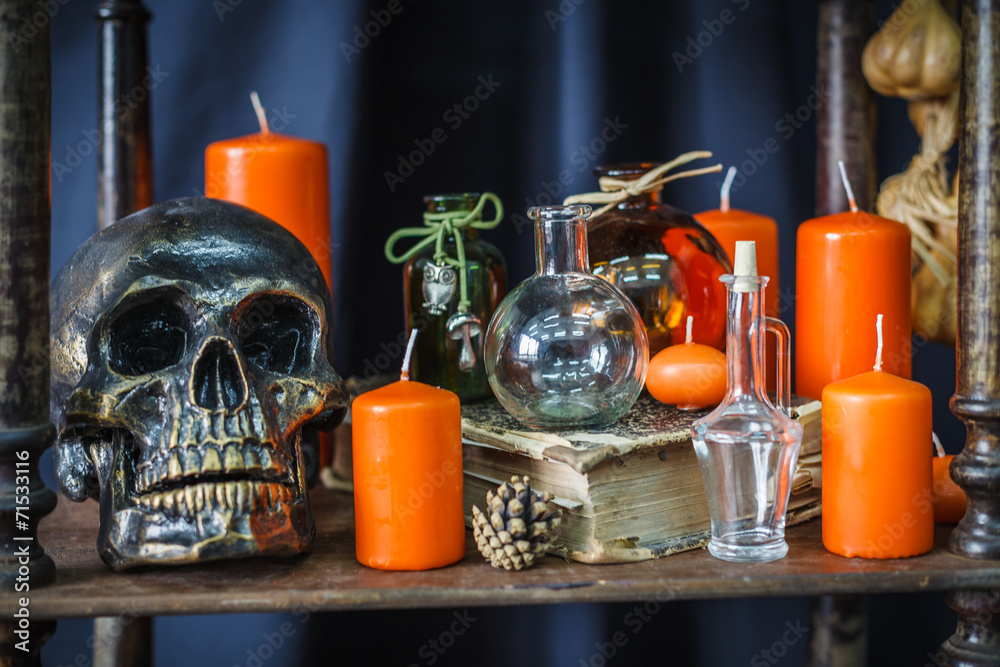 Set of objects to celebrate halloween Set of objects to celebrate halloween