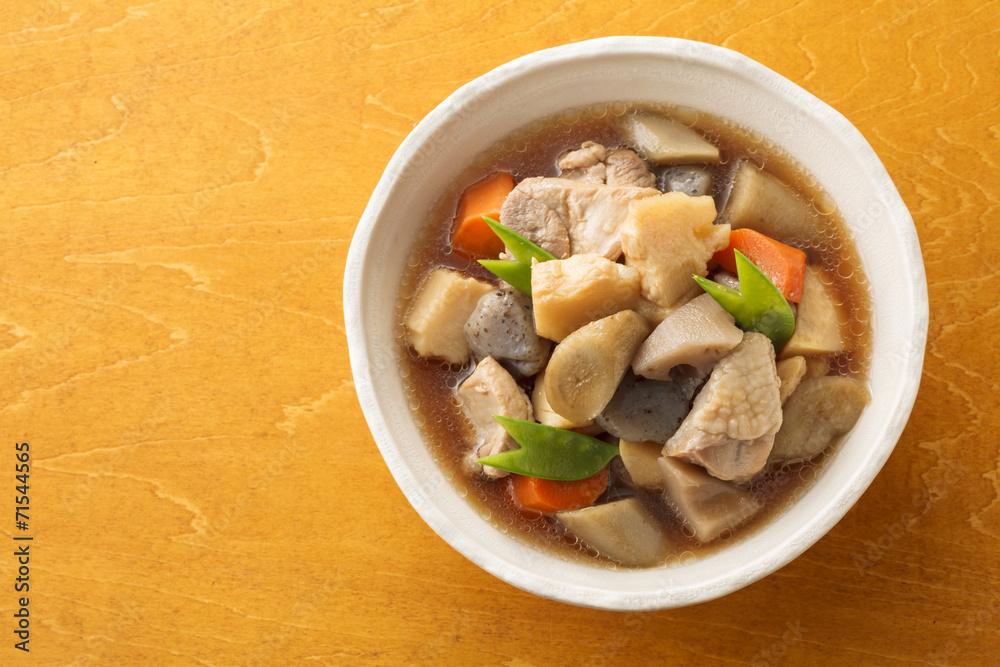 煮物 Cooking of simmered vegetable and chicken 煮物 Cooking of simmered vegetable and chicken
