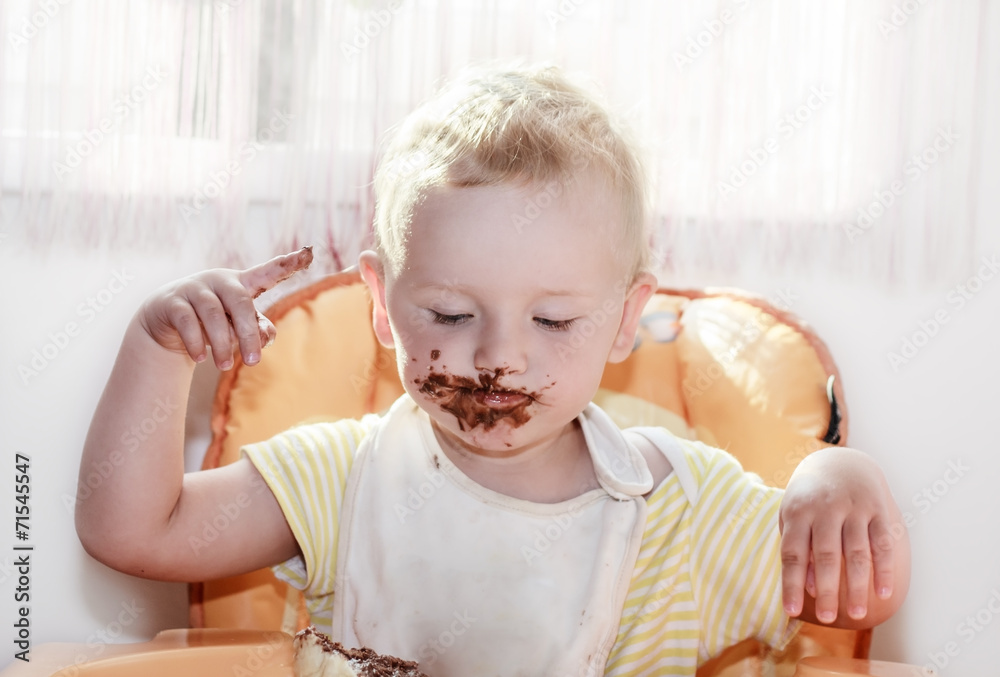 Fototapeta premium chocolate on face