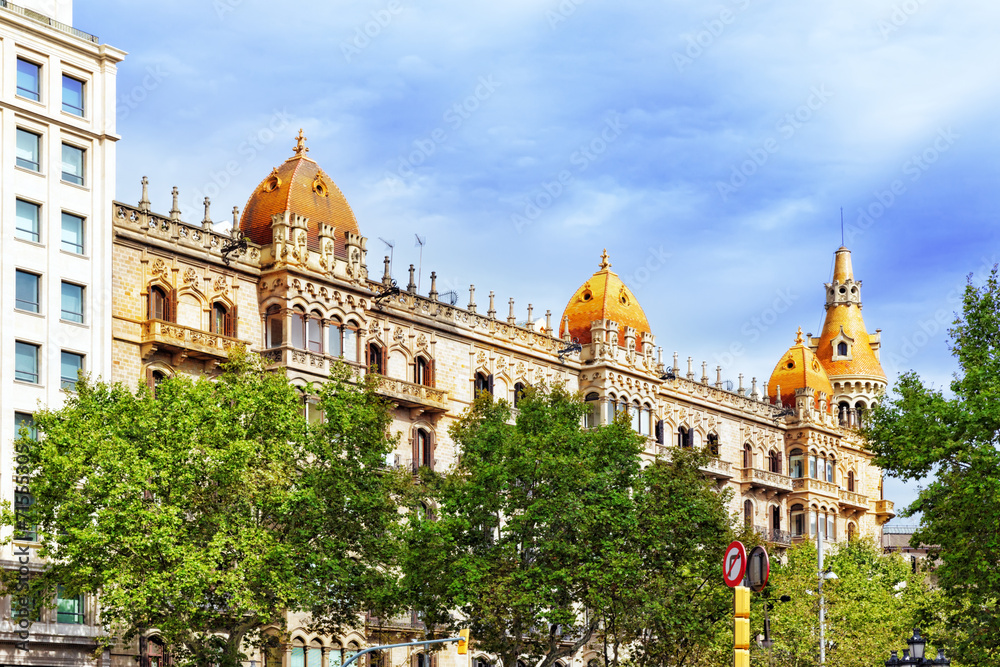 Fototapeta premium Beautiful landscape of the urban view Barcelona, Catalonia, Spai