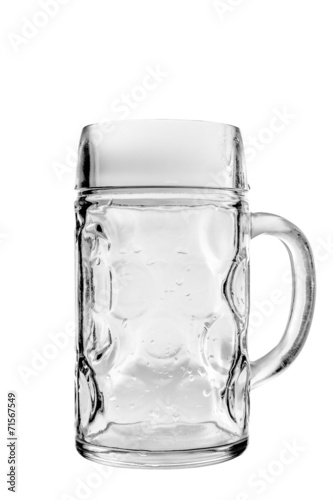 Szklany kufel do piwa na białym tle photo