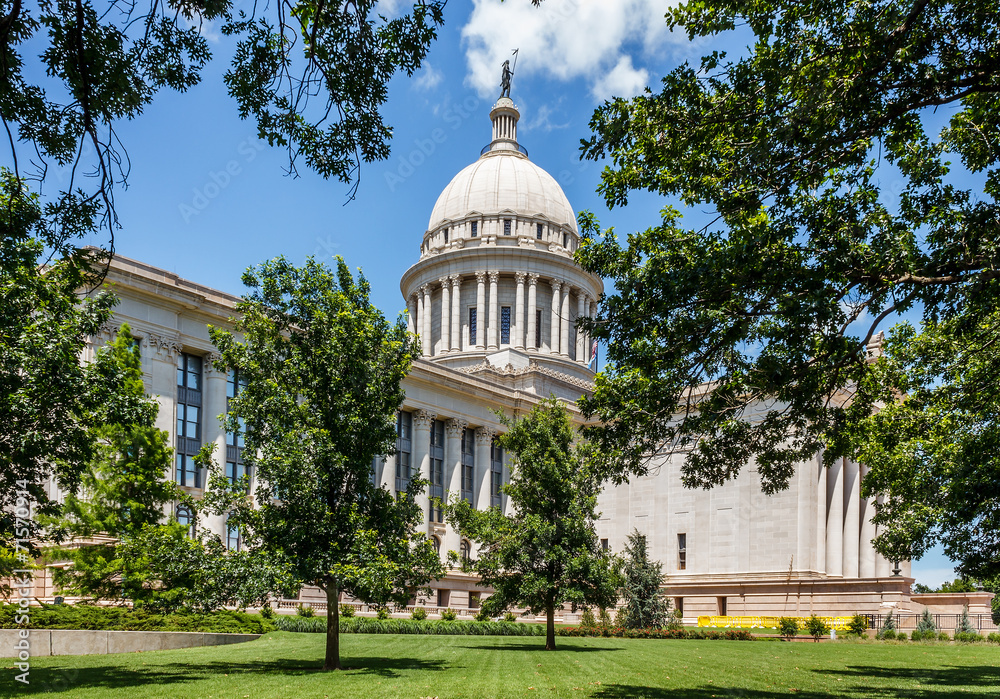 Naklejka premium Oklahoma State Capital