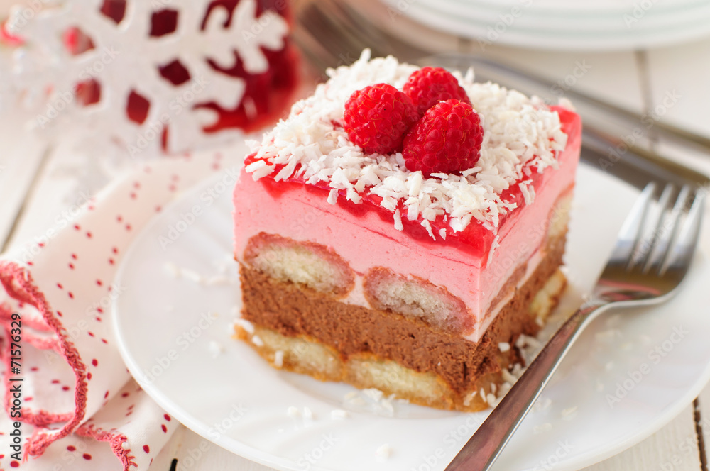 No Bake Chocolate, Raspberry and Savoiardi Layer Cake No Bake Chocolate, Raspberry and Savoiardi Layer Cake