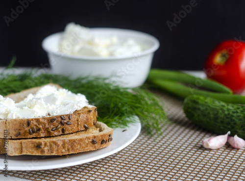 Sliced bread with cream cheese