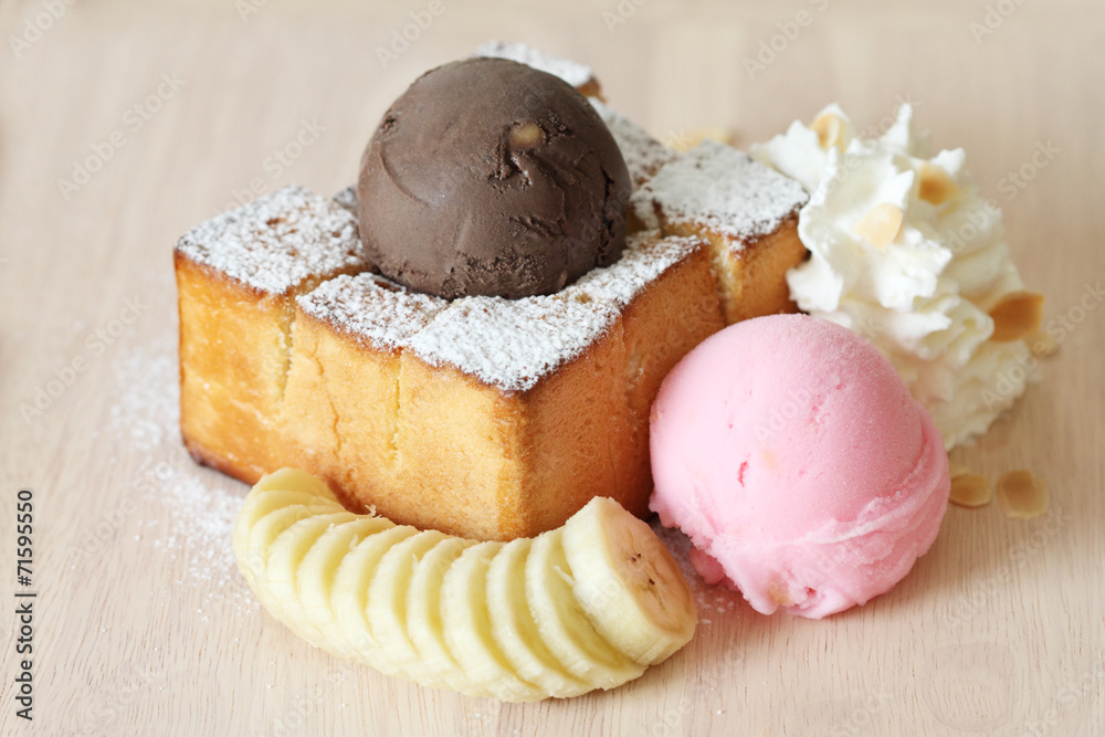 ice cream and toasted bread with banana ice cream and toasted bread with banana