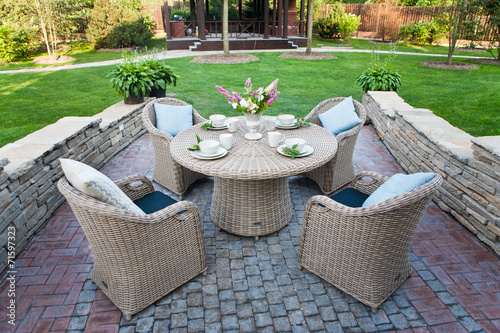 Место для отдыха в саду / Rest place in the garden