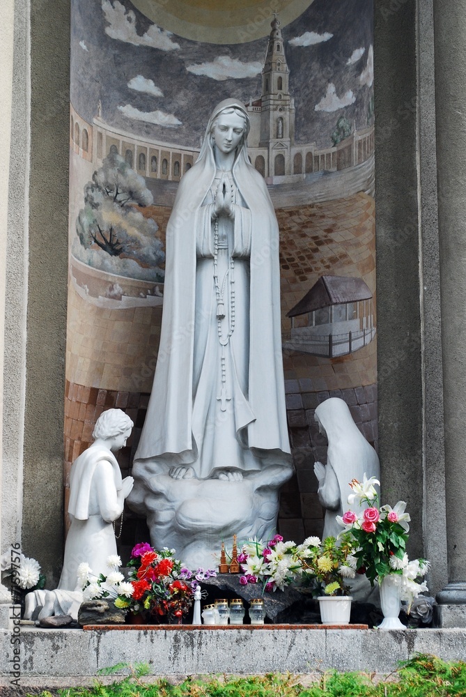 Sculptures of the Church of the Immaculate