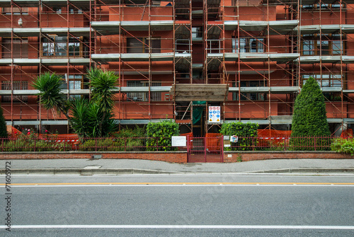 Cantiere edilizio, ponteggi di sicurezza, palazzo photo