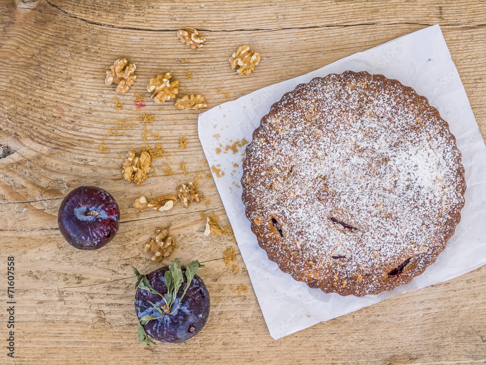 Plum pie with walnuts Plum pie with walnuts